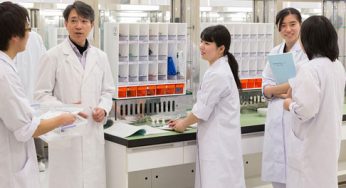 Thời gian học Cao đẳng Dược tại TPHCM mấy năm?